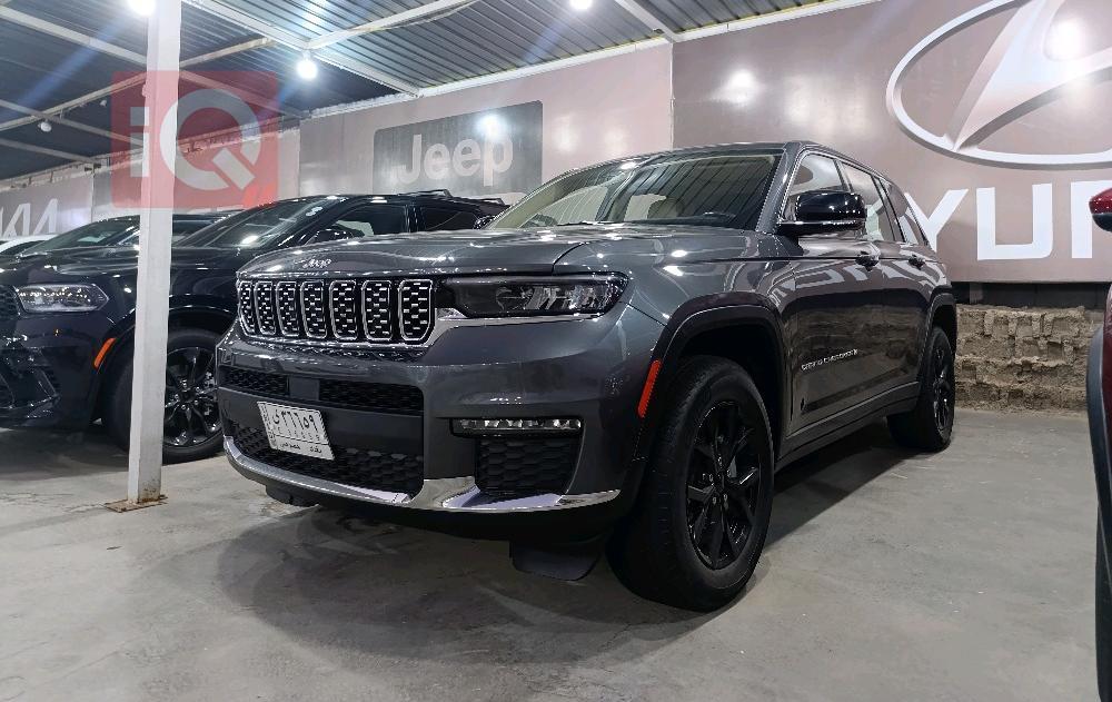 جیپ گراند شیرۆکی